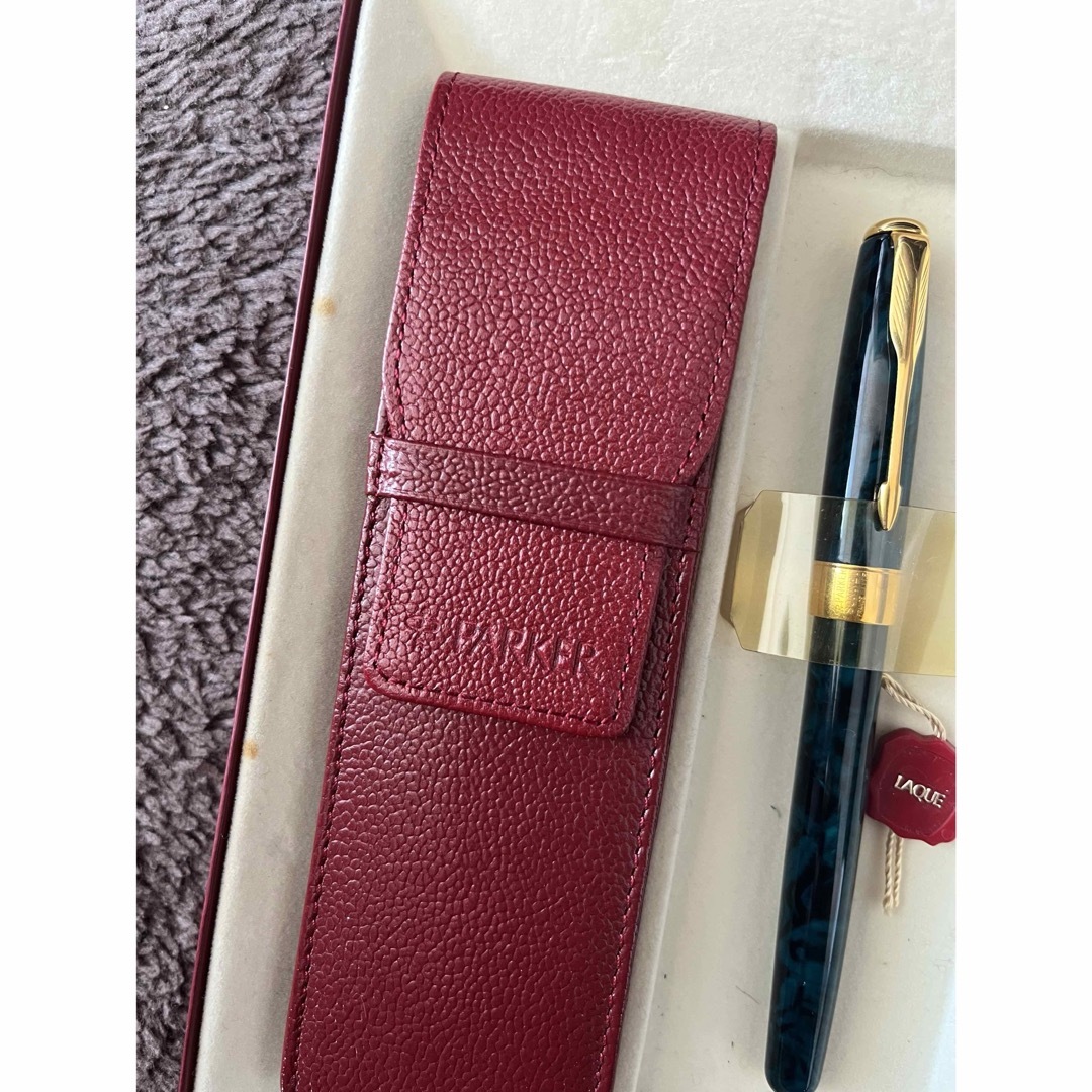 Parker(パーカー)の【値下げ】箱付き 18K 高級万年筆 Parker インク付き インテリア/住まい/日用品の文房具(ペン/マーカー)の商品写真