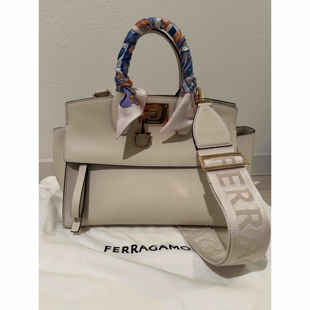 FERRAGAMO STUDIO SOFT BAGレディース