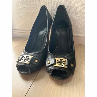 トリーバーチ(Tory Burch)のトリーバーチ　美品　ウェッジパンプス　黒　サイズ6 23cm(ハイヒール/パンプス)