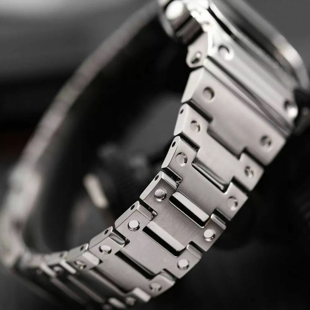 CASIO G-SHOCK 汎用　カスタム　メタルバンド（ベルト） ゴールド メンズの時計(腕時計(デジタル))の商品写真