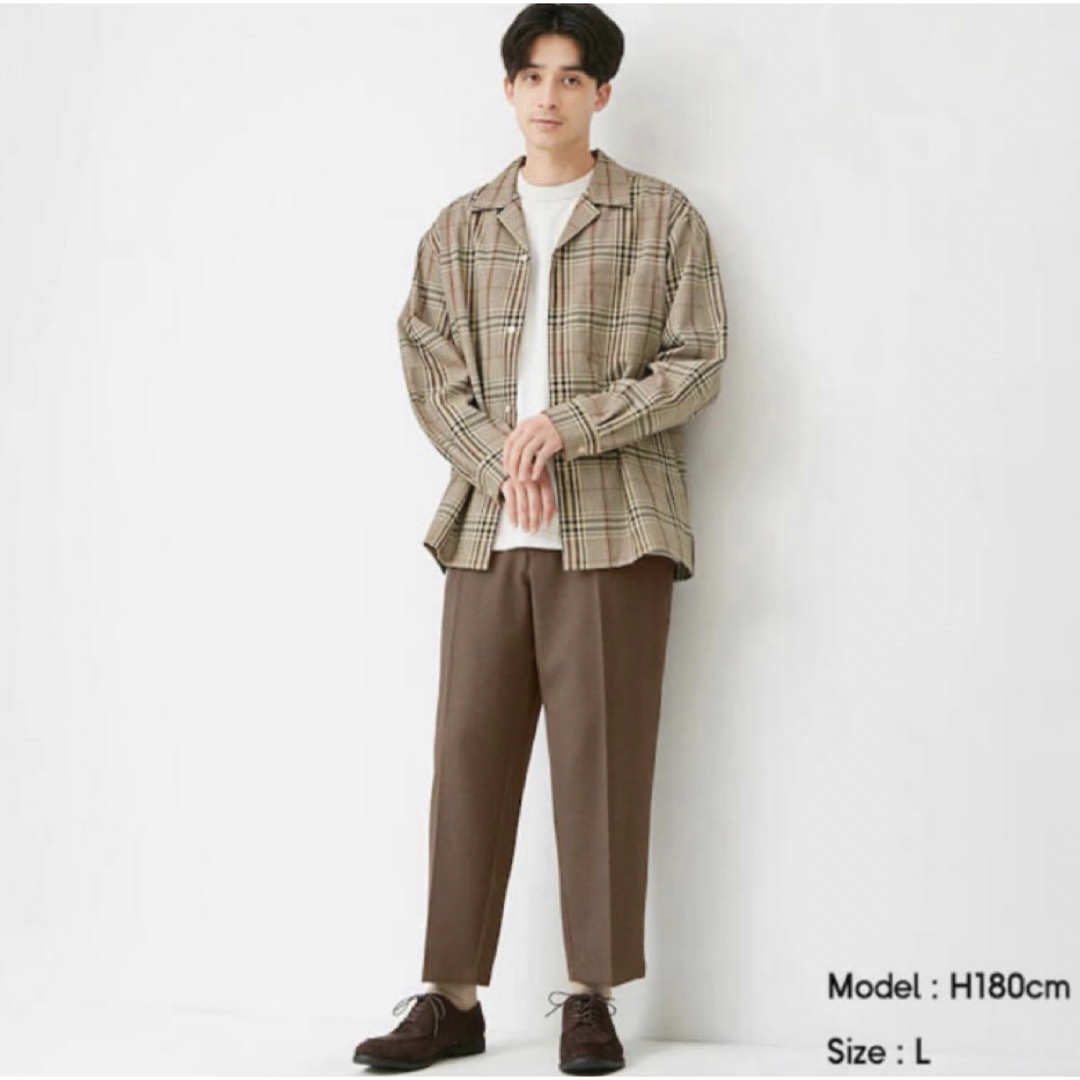 GU(ジーユー)のGU ワイドテーパードアンクルパンツ UNIQLO 新品未使用 メンズのパンツ(スラックス)の商品写真