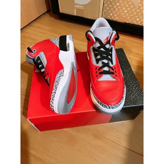 ジョーダン(Jordan Brand（NIKE）)のNIKE JORDAN 3 UNIT RED(スニーカー)