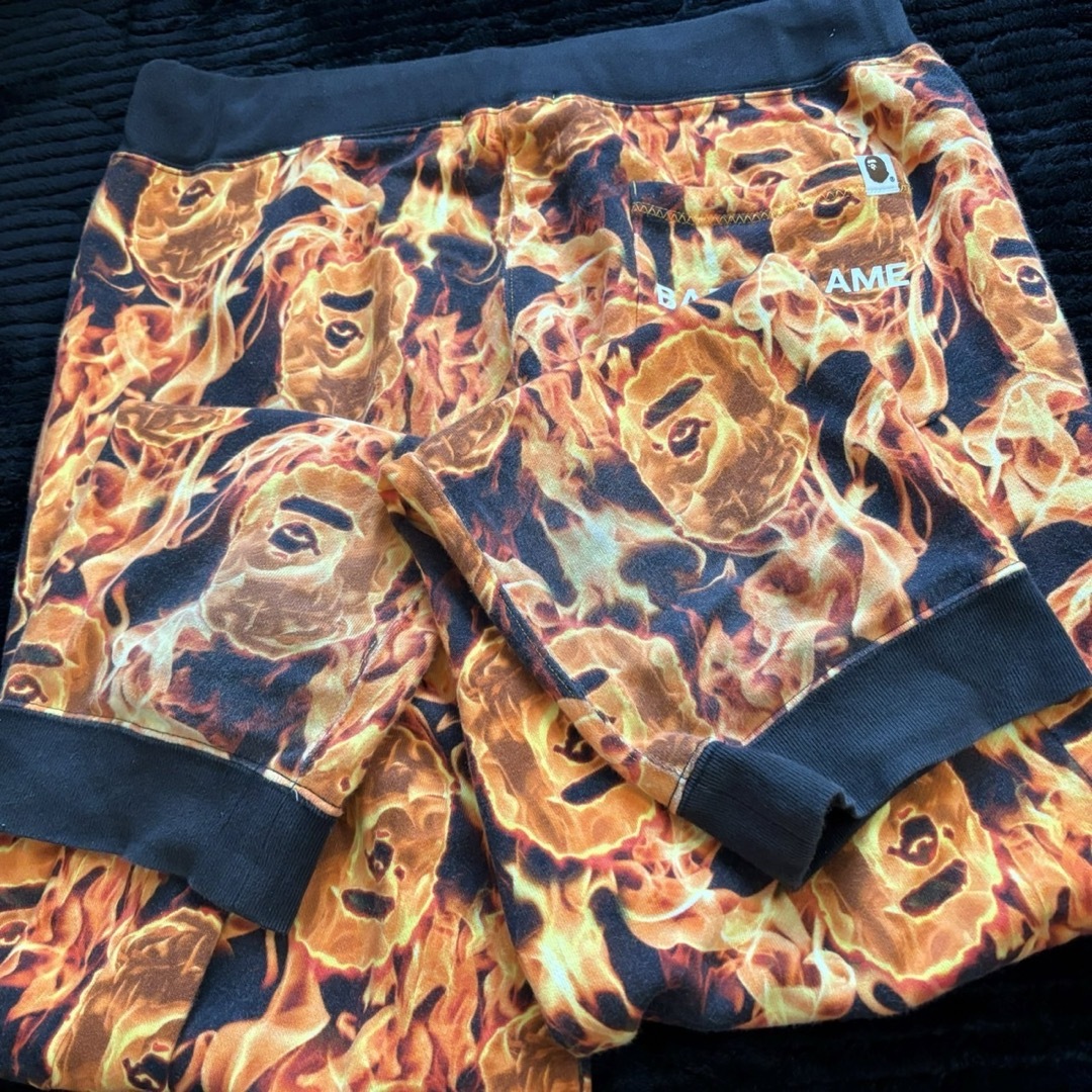 A BATHING APE(アベイシングエイプ)のBAPE FLAME メンズのパンツ(その他)の商品写真