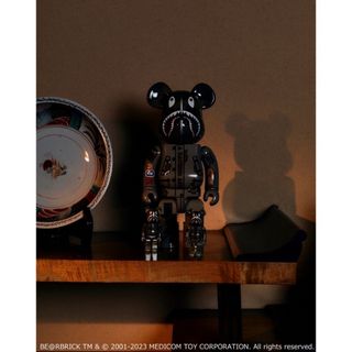 ベアブリック(BE@RBRICK)のBE@RBRICK BAPE ALPHA CAMO SHARK 400%(その他)