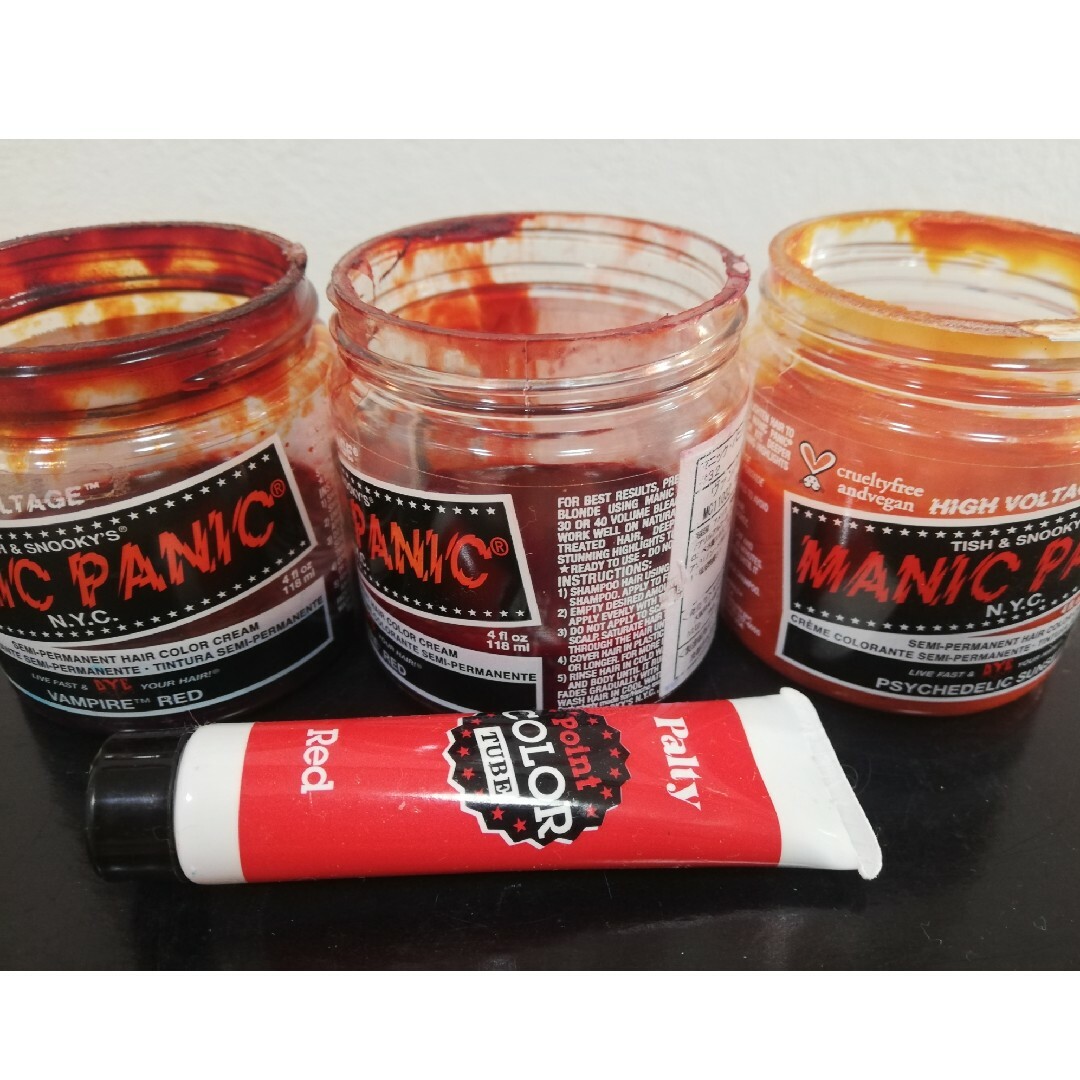 MANIC PANIC(マニックパニック)のマニックパニック赤系3個セット★おまけ付きVAMPIRERED コスメ/美容のヘアケア/スタイリング(カラーリング剤)の商品写真