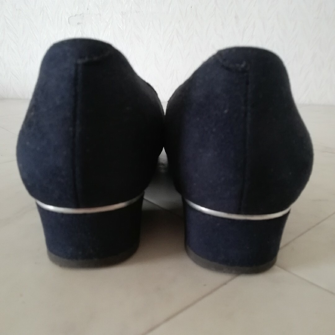 artemis by DIANA(アルテミスバイダイアナ)のartemis by DIANA ダイアナ スエード ローヒールパンプス23cm レディースの靴/シューズ(ハイヒール/パンプス)の商品写真