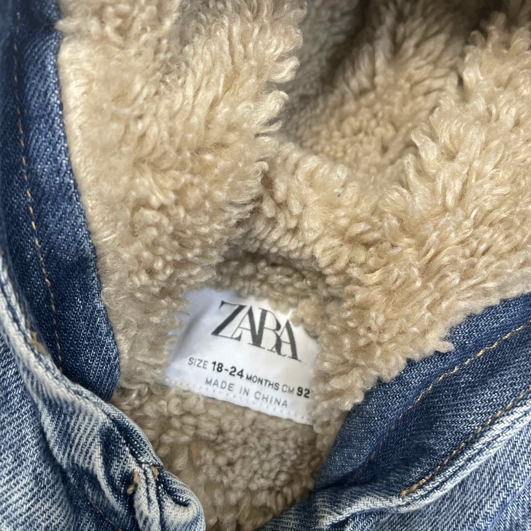 ZARA(ザラ)のZARA セットアップ　ジーンズ キッズ/ベビー/マタニティのキッズ服男の子用(90cm~)(ジャケット/上着)の商品写真