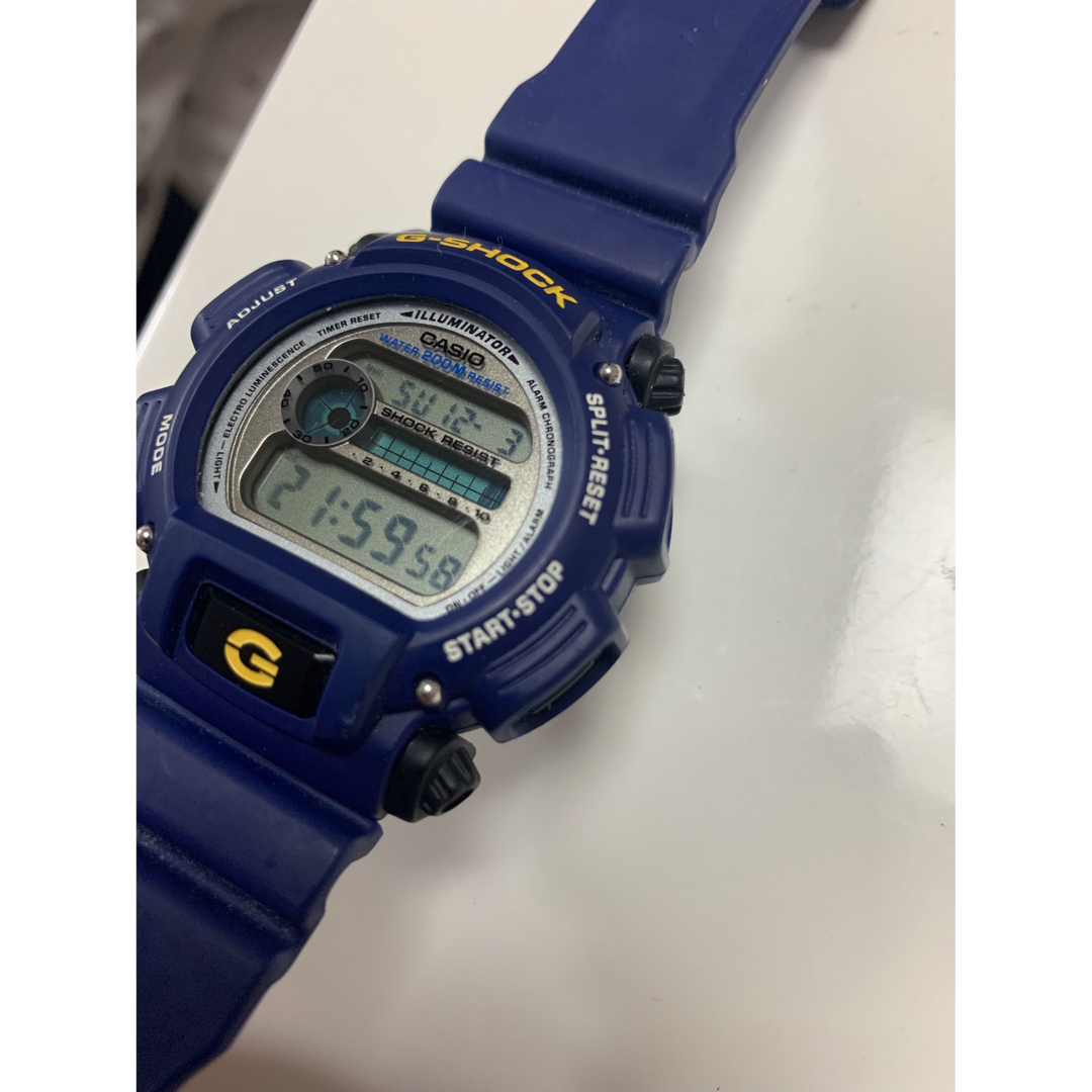 G-SHOCK(ジーショック)の【稼働品】CASIO G-SHOCK Gショック 裏側 調印DW9052 メンズの時計(腕時計(デジタル))の商品写真