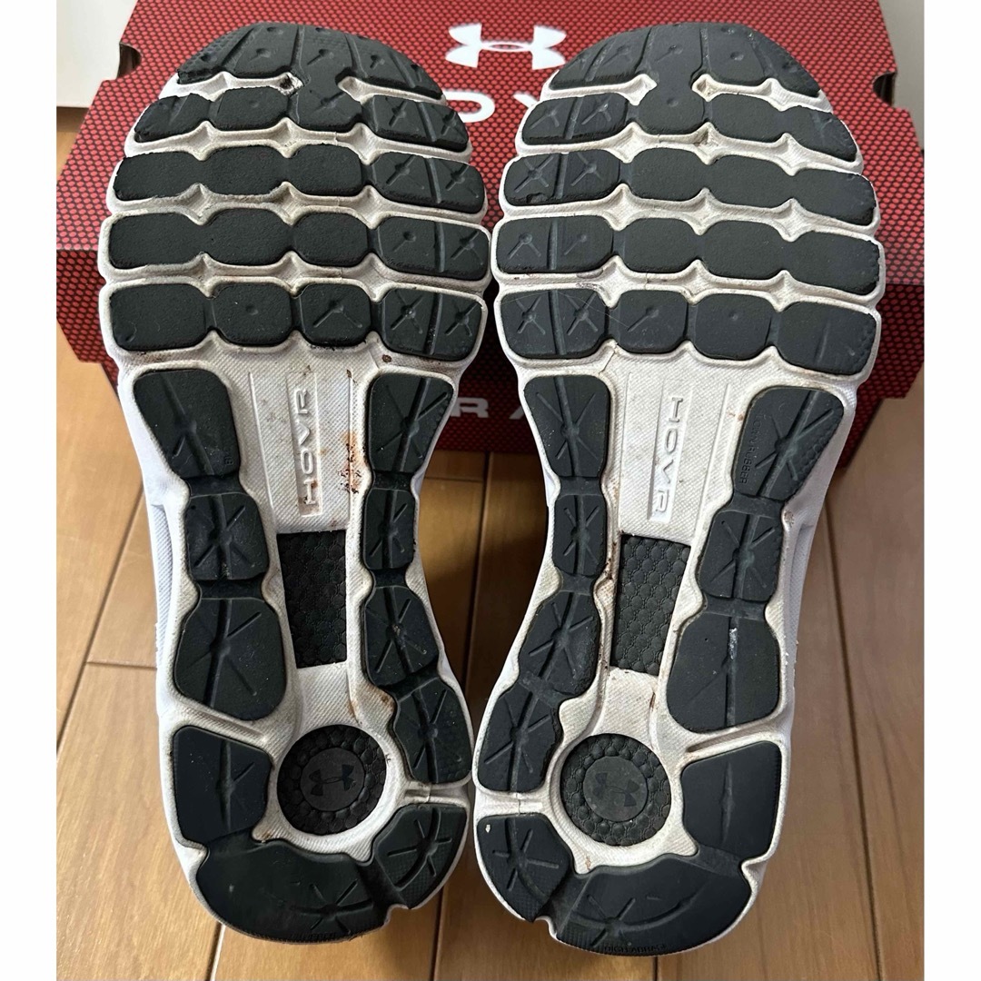 UNDER ARMOUR(アンダーアーマー)のUNDER ARMOUR ランニングシューズ 25.5cm 黒 マラソンシューズ メンズの靴/シューズ(スニーカー)の商品写真