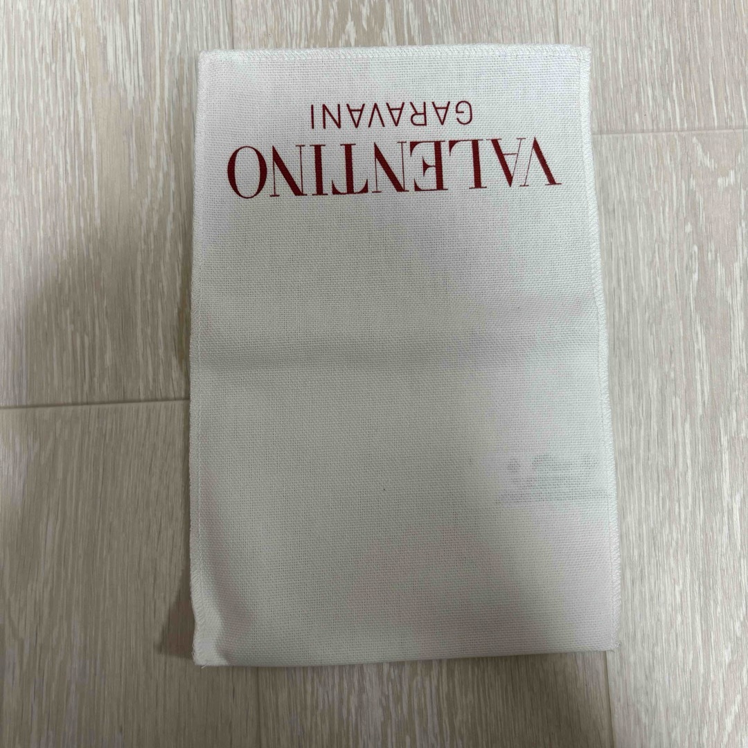 VALENTINO(ヴァレンティノ)のVALENTINO 空箱 レディースのバッグ(ショップ袋)の商品写真