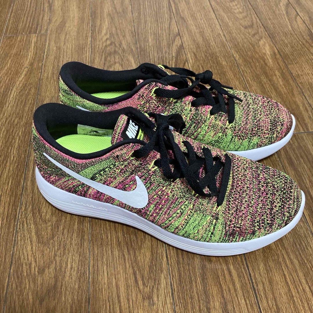NIKE - NIKE フライニット スニーカーの通販 by プロフ必読 NIKE - NIKE フライニット スニーカーの通販 by プロフ必読