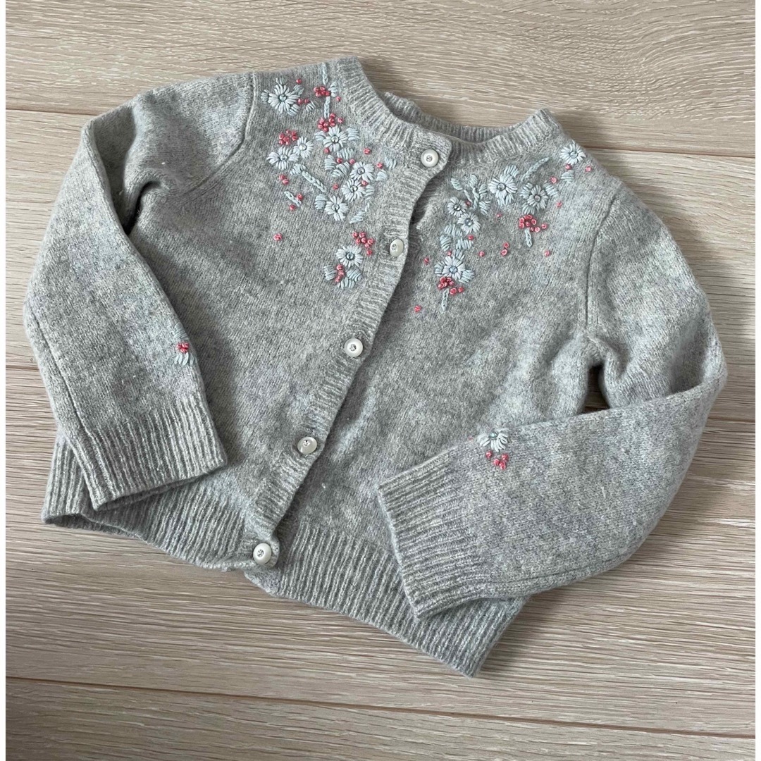 Bonpoint(ボンポワン)のボンポワン　2018aw 刺繍入りカーディガン4A キッズ/ベビー/マタニティのキッズ服女の子用(90cm~)(カーディガン)の商品写真