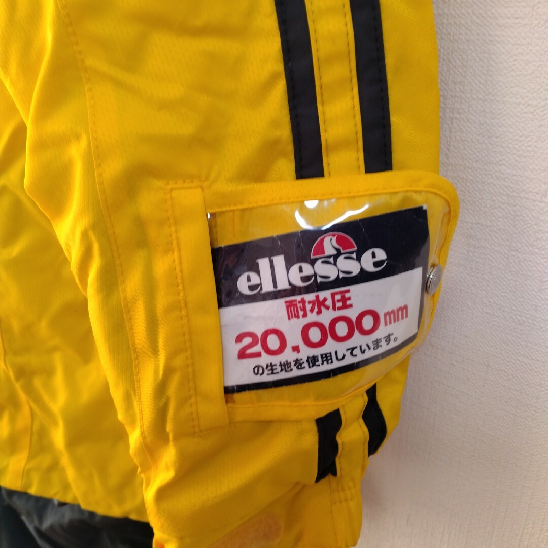 ellesse(エレッセ)のellesse キッズスキーウェア上下＆グローブセット スポーツ/アウトドアのスキー(ウエア)の商品写真