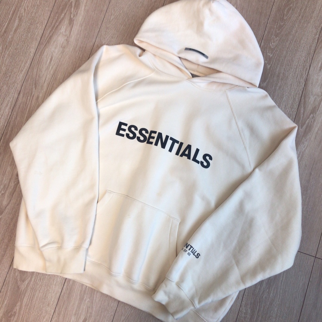 FEAR OF GOD(フィアオブゴッド)のFOG ESSENTIALS パーカー Lサイズ メンズのトップス(パーカー)の商品写真