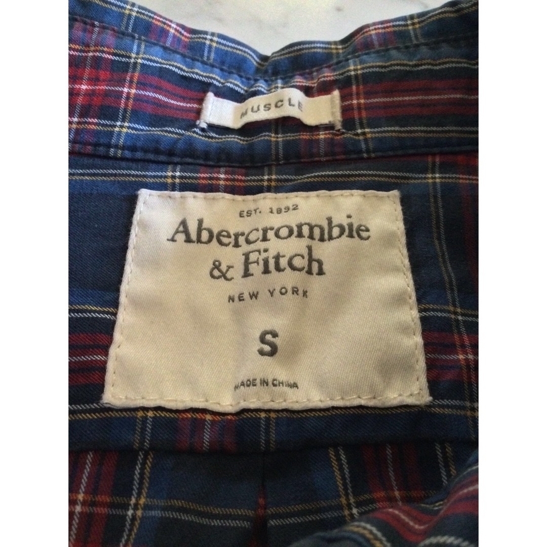 Abercrombie&Fitch(アバクロンビーアンドフィッチ)のAbercrombie&Fitch★長袖 ボタンダウン チェックシャツ（S） メンズのトップス(シャツ)の商品写真