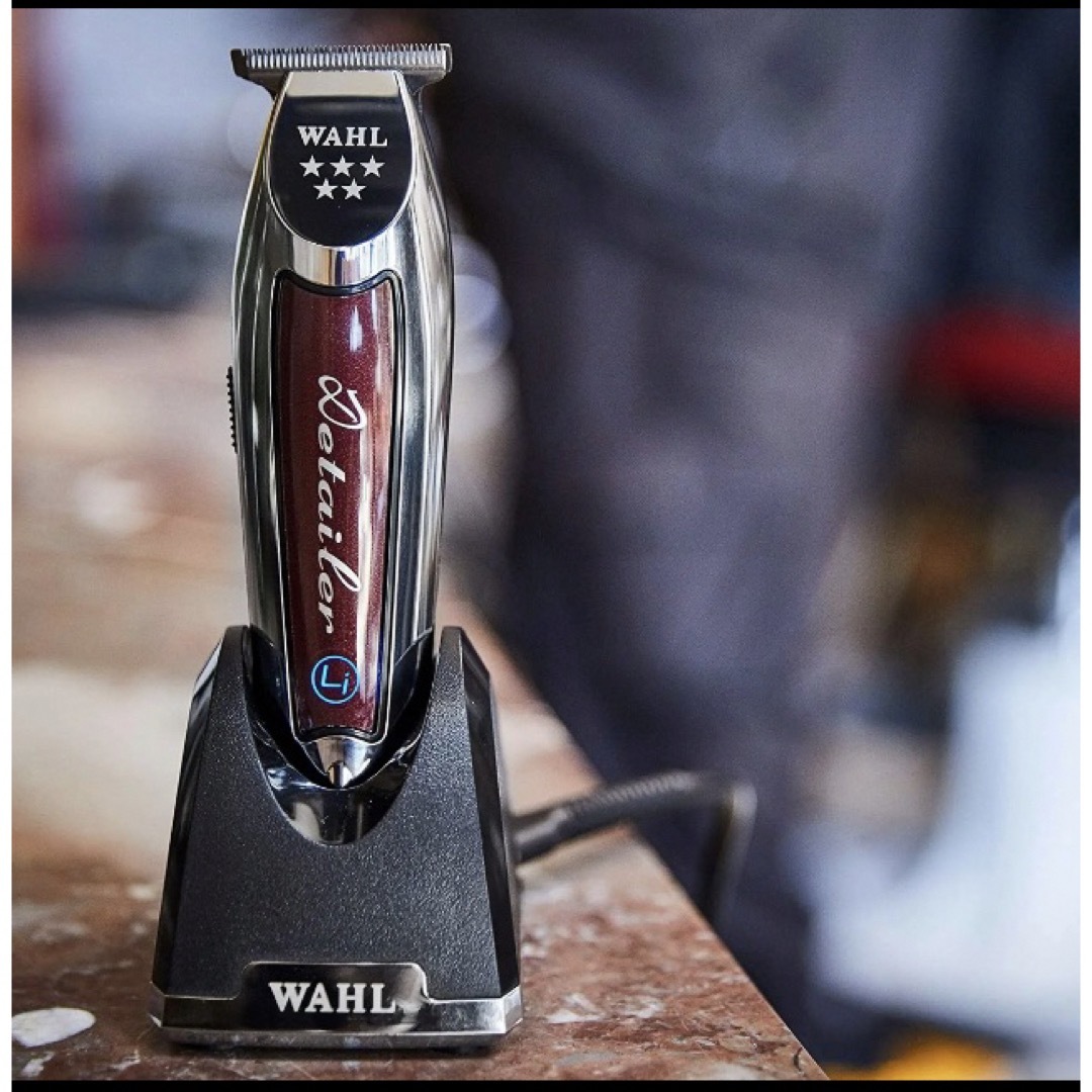 WALL(ウォール)のWAHL Cordless Detailer Li シルバーコードレスバリカン スマホ/家電/カメラの美容/健康(メンズシェーバー)の商品写真