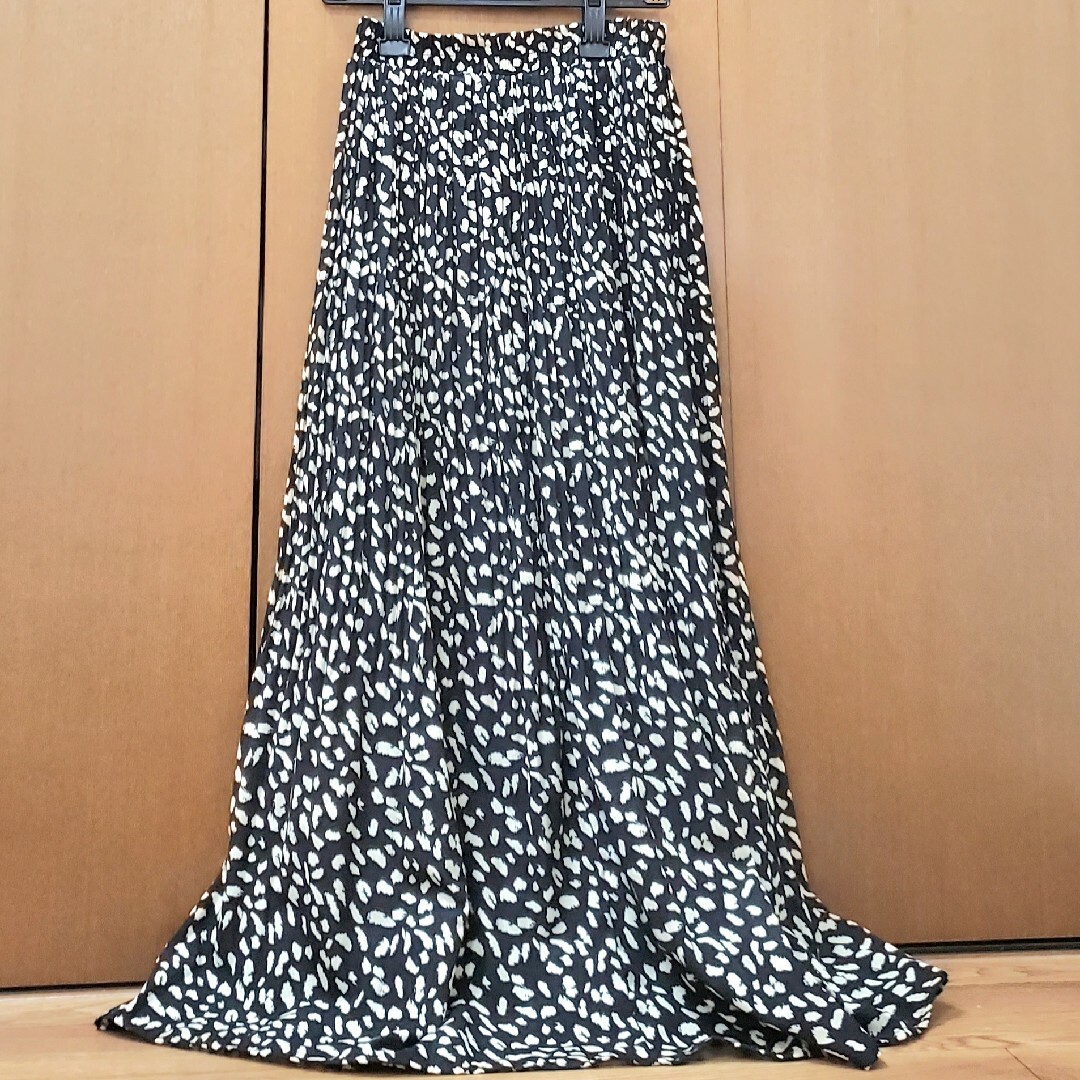 fifth(フィフス)のレオパードプリーツスカート　黒 レディースのスカート(ロングスカート)の商品写真