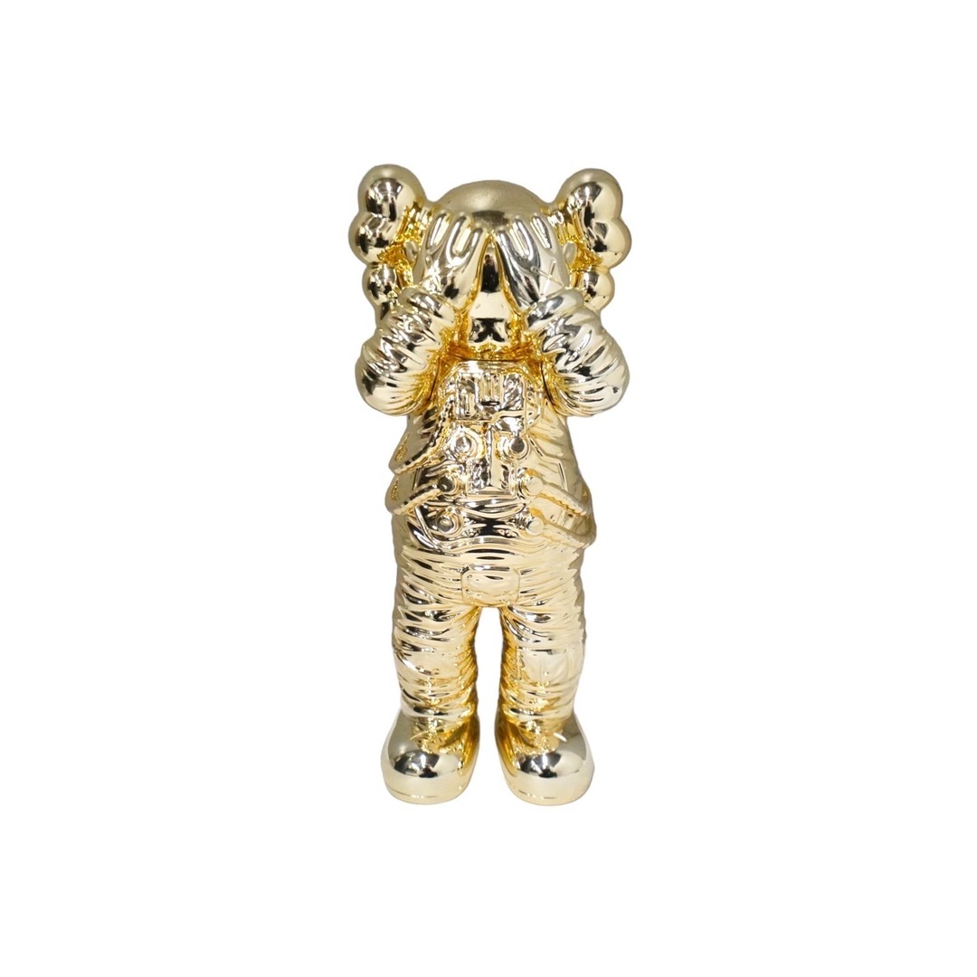極美品 KAWS カウズ フィギュア Holiday Space ホリデー 極美品 KAWS カウズ フィギュア Holiday Space ホリデー