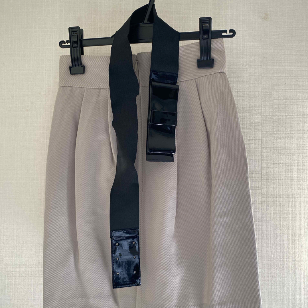 グレージュ　スカート レディースのスカート(ミニスカート)の商品写真
