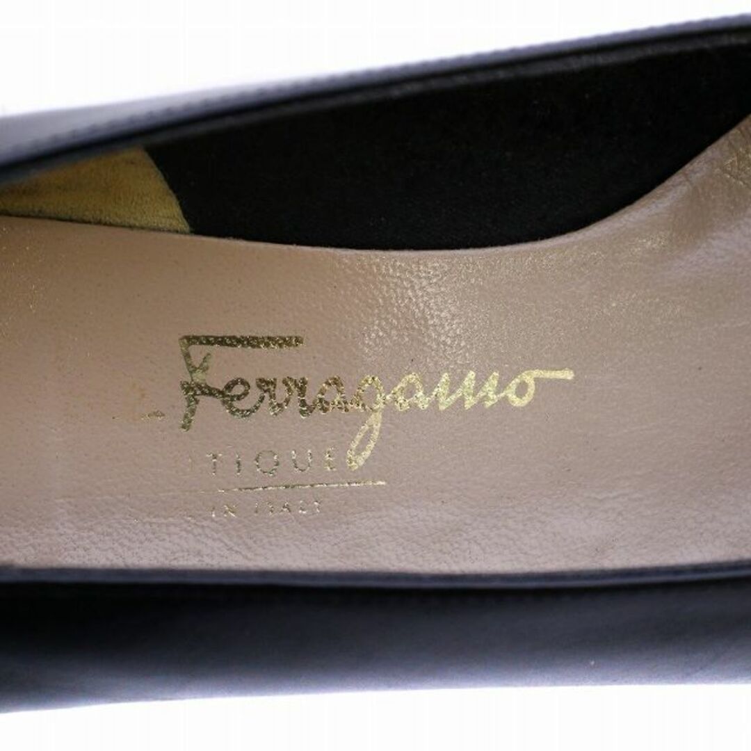 Salvatore Ferragamo(サルヴァトーレフェラガモ)のサルヴァトーレフェラガモ パンプス シューズ レザー ヴァラ 7B 24cm 黒 レディースの靴/シューズ(ハイヒール/パンプス)の商品写真