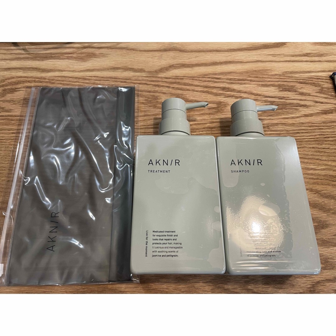 海外輸入】 【新品】AKNIRアクニー 詰め替えシャンプー 海外輸入】 【新品】AKNIRアクニー 詰め替えシャンプー