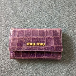 ミュウミュウ(miumiu)のミュウミュウ　miumiu キーケース　カードケース(名刺入れ/定期入れ)