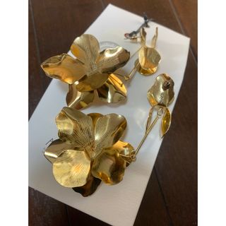 ゴールド　お花ピアス(ピアス)