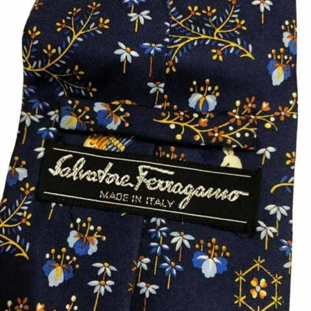 Salvatore Ferragamo(サルヴァトーレフェラガモ)のサルヴァトーレフェラガモ ネクタイ 総柄 アニマル 絹 青 黄 茶 マルチカラー メンズのファッション小物(ネクタイ)の商品写真