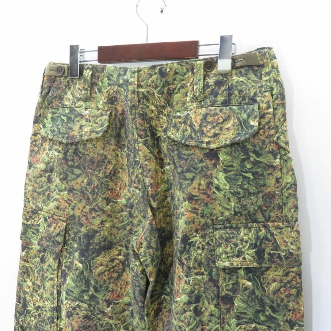 nitraid(ナイトレイド)のNITRAID DOPE FOREST CARGO PANTS メンズのパンツ(ワークパンツ/カーゴパンツ)の商品写真