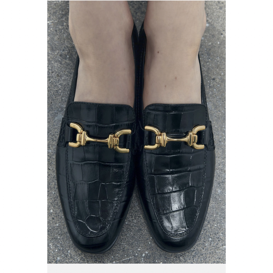 ZARA(ザラ)のセール中:ZARA レディースローファー　革靴　サイズ39表記 レディースの靴/シューズ(ローファー/革靴)の商品写真