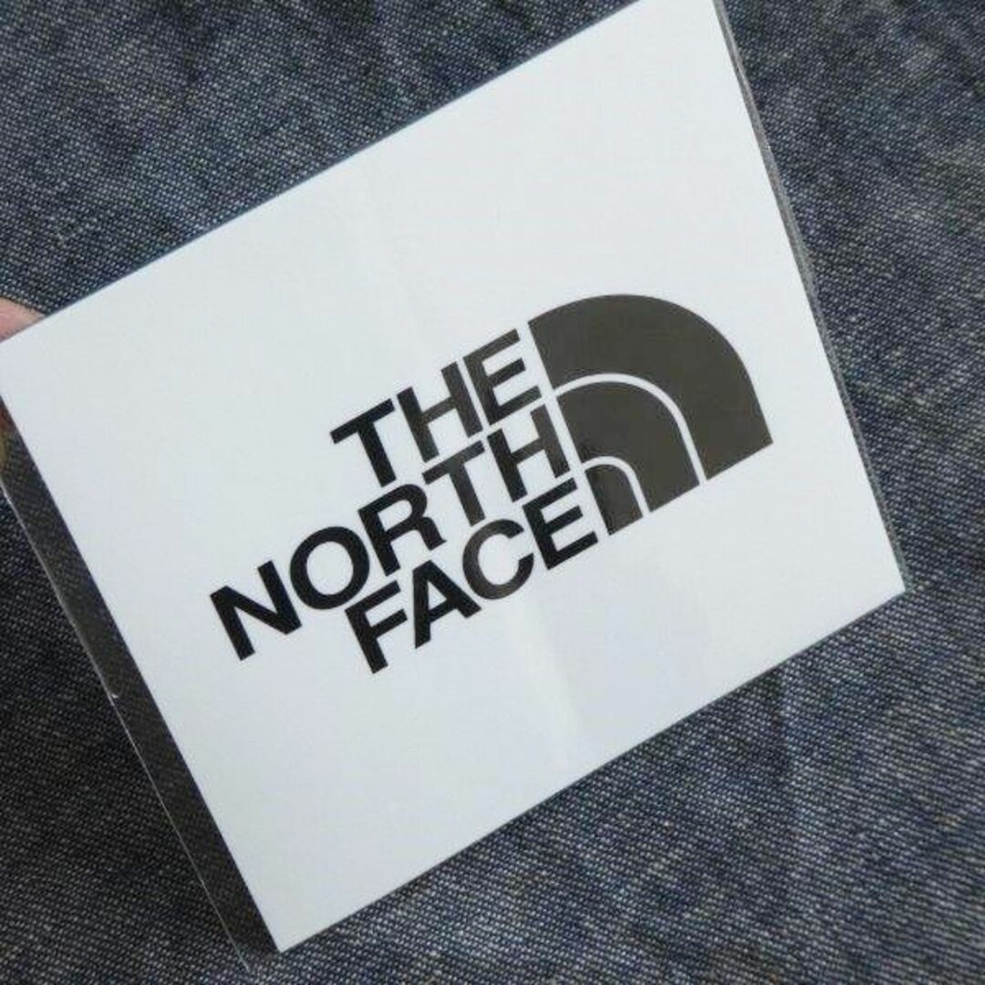 THE NORTH FACE(ザノースフェイス)のノースフェイス Square Logo Sticker NN32349 W 新品 スポーツ/アウトドアのアウトドア(その他)の商品写真