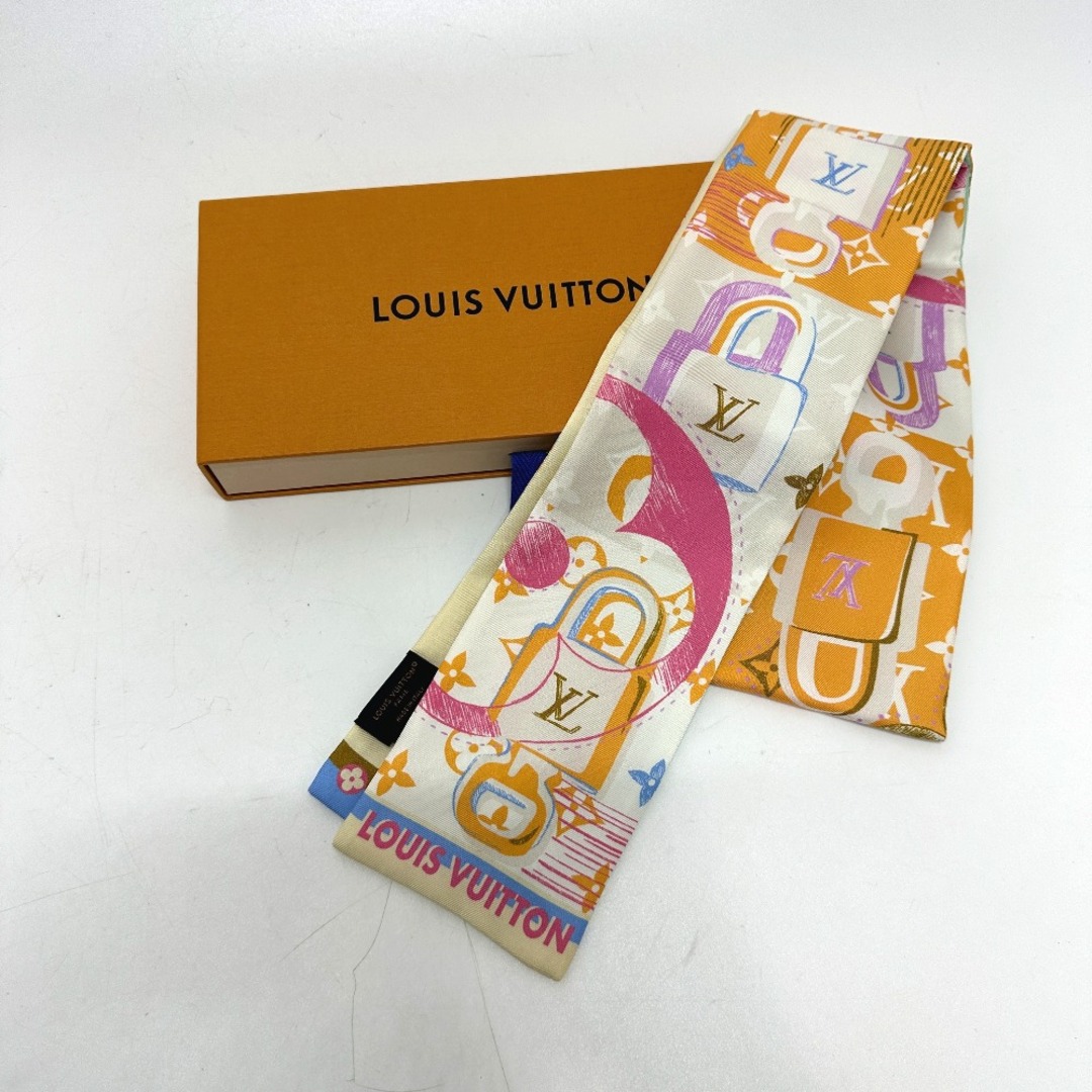 LOUIS VUITTON(ルイヴィトン)のルイヴィトン LOUIS VUITTON バンドー アーティ LV アンロックト M78497 スカーフ シルク マルチカラー 未使用 レディースのファッション小物(バンダナ/スカーフ)の商品写真