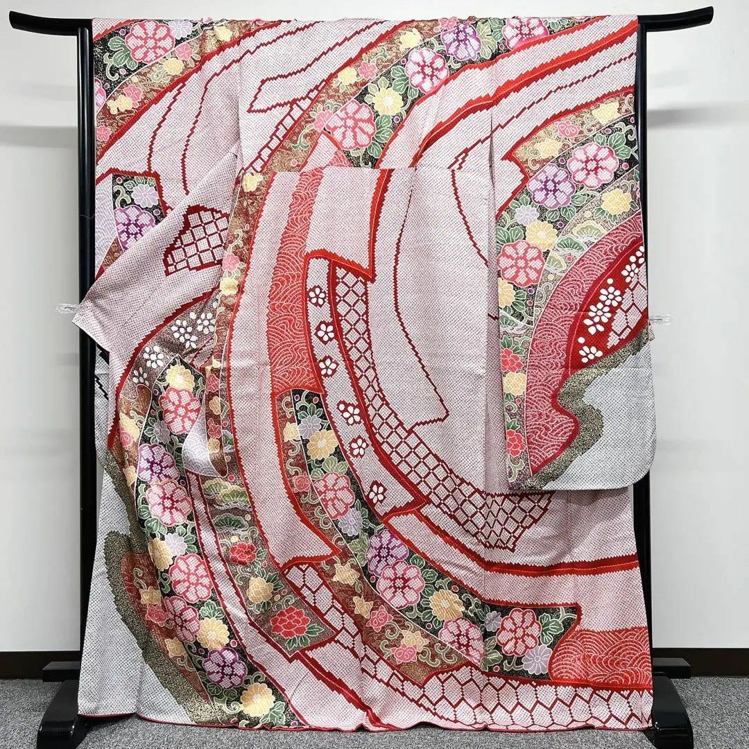 束ね熨斗に花模様の振袖 金駒刺繍 着物 束ね熨斗に花模様の振袖 金駒刺繍 着物