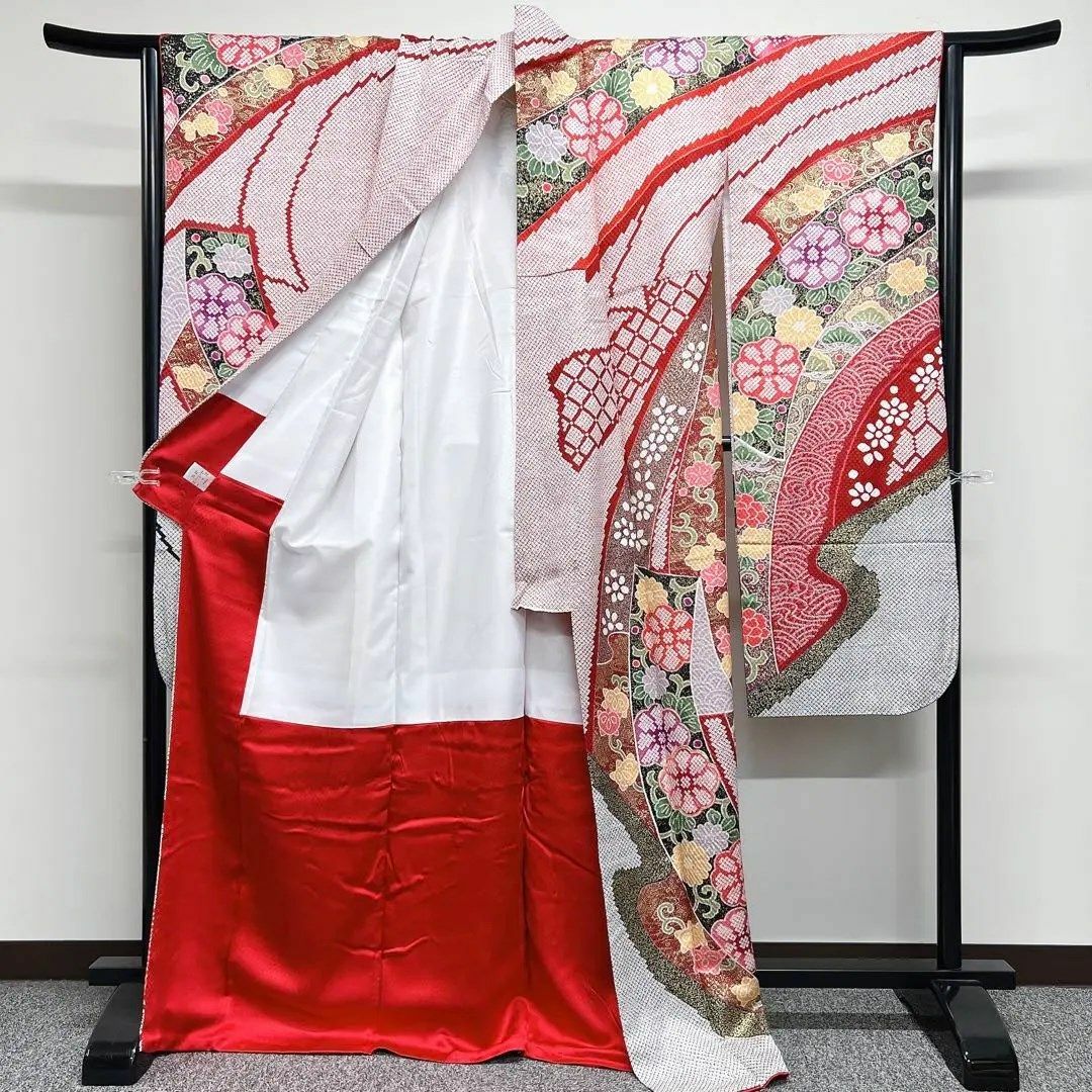 束ね熨斗に花模様の振袖 金駒刺繍 着物 束ね熨斗に花模様の振袖 金駒刺繍 着物