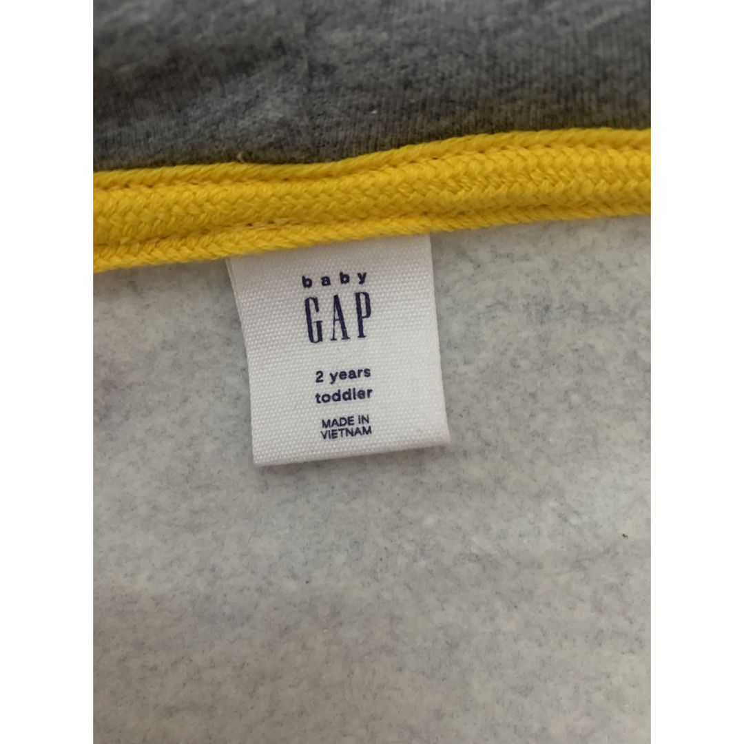 GAP(ギャップ)のGAP キッズ 95 パーカー キッズ/ベビー/マタニティのキッズ服男の子用(90cm~)(ジャケット/上着)の商品写真