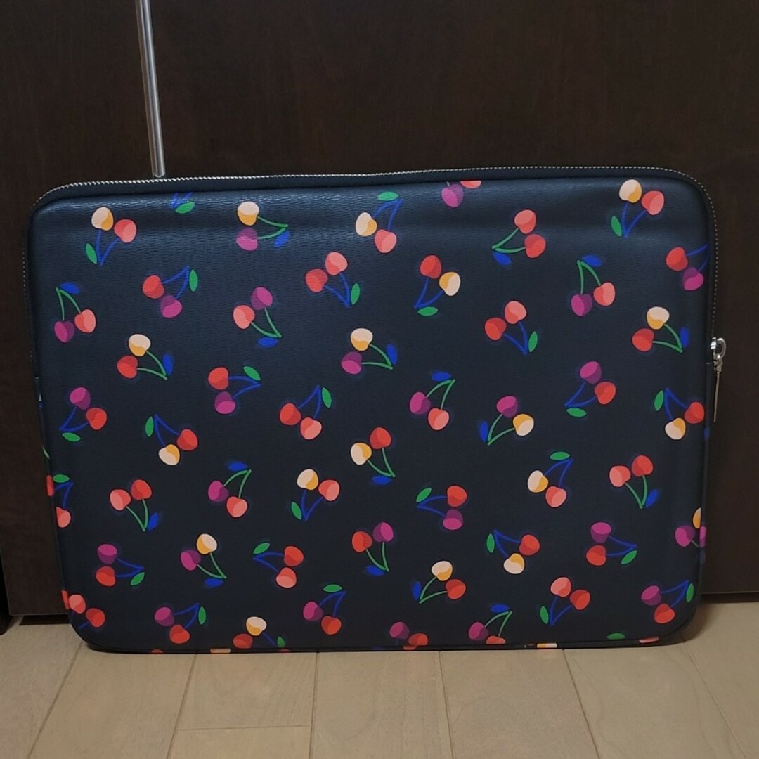 【新品未使用】★kate spade new york ノートパソコンケース 【新品未使用】★kate spade new york ノートパソコンケース