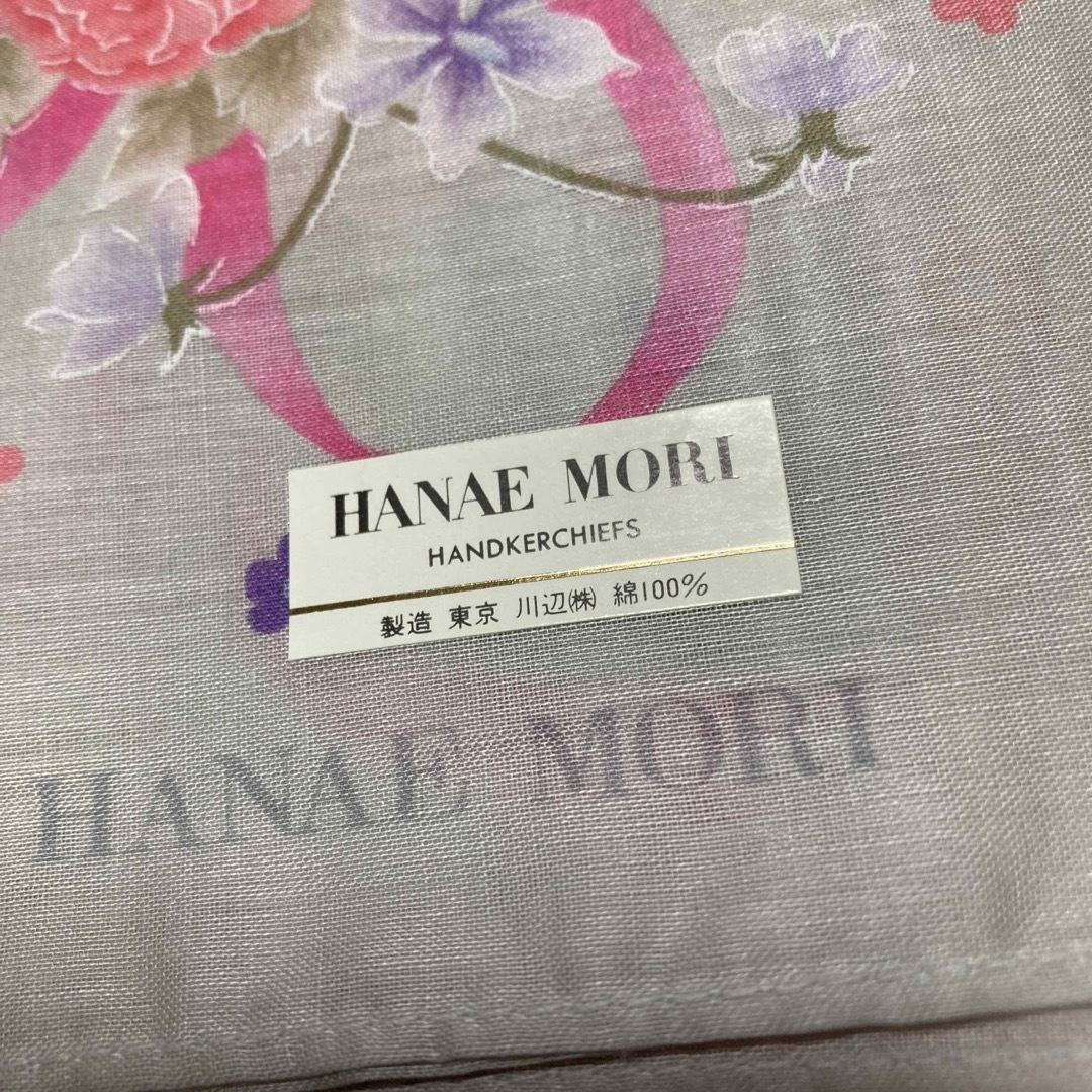 HANAE MORI(ハナエモリ)のハナエモリ　ブランドハンカチ　3枚セット　花柄　蝶々柄　薔薇　新品未使用 レディースのファッション小物(ハンカチ)の商品写真