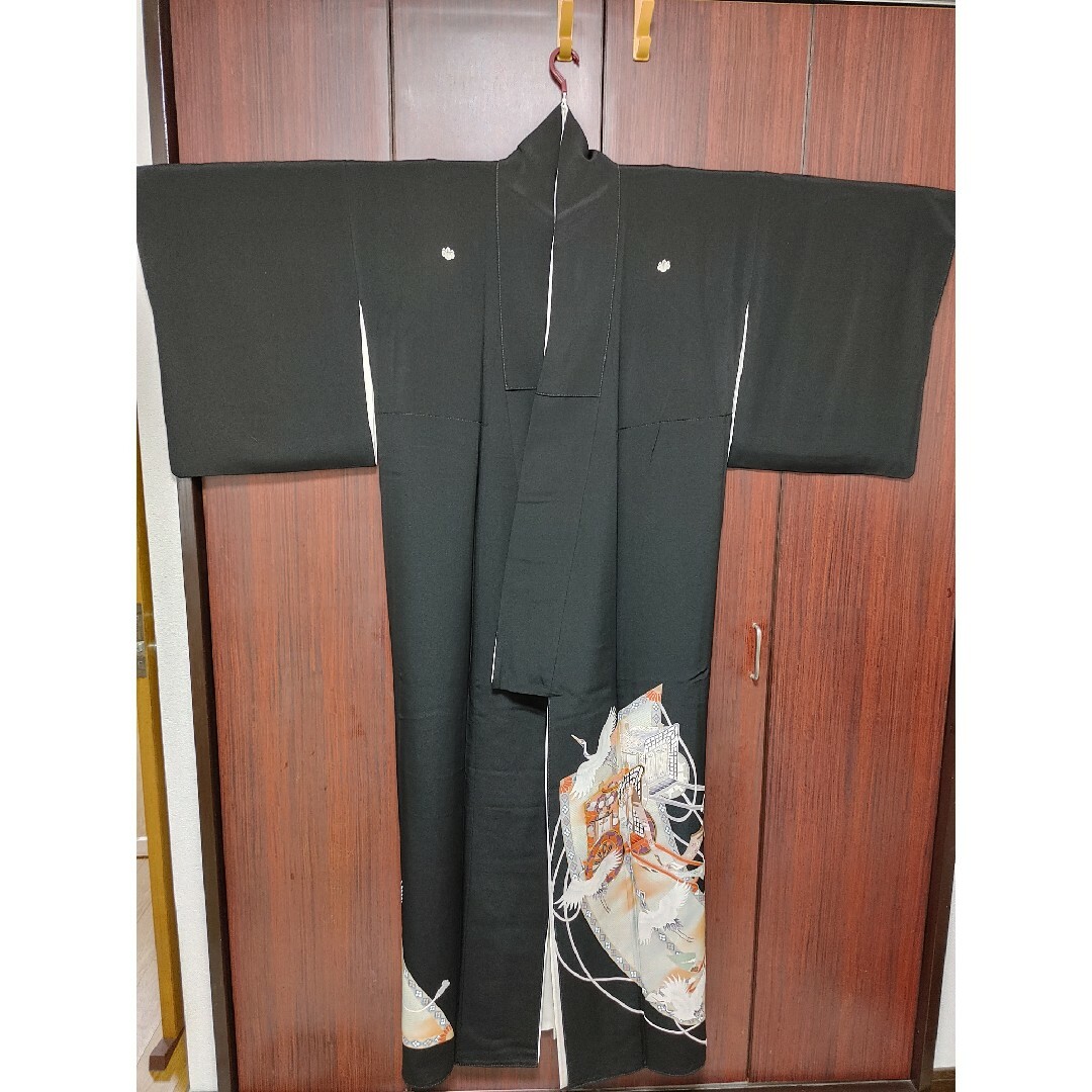 【美品】黒留袖　正絹　鶴　冬用 レディースの水着/浴衣(着物)の商品写真