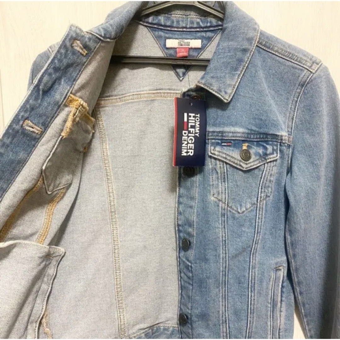 TOMMY HILFIGER(トミーヒルフィガー)の《新品》トミー ヒルフィガー＊ジージャン＊デニムジャケット＊ライトブルー＊XS レディースのジャケット/アウター(Gジャン/デニムジャケット)の商品写真