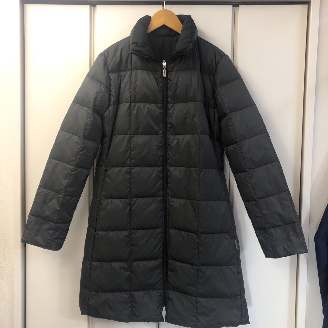 レディースMONCLER リバーシブルダウンコート(1)