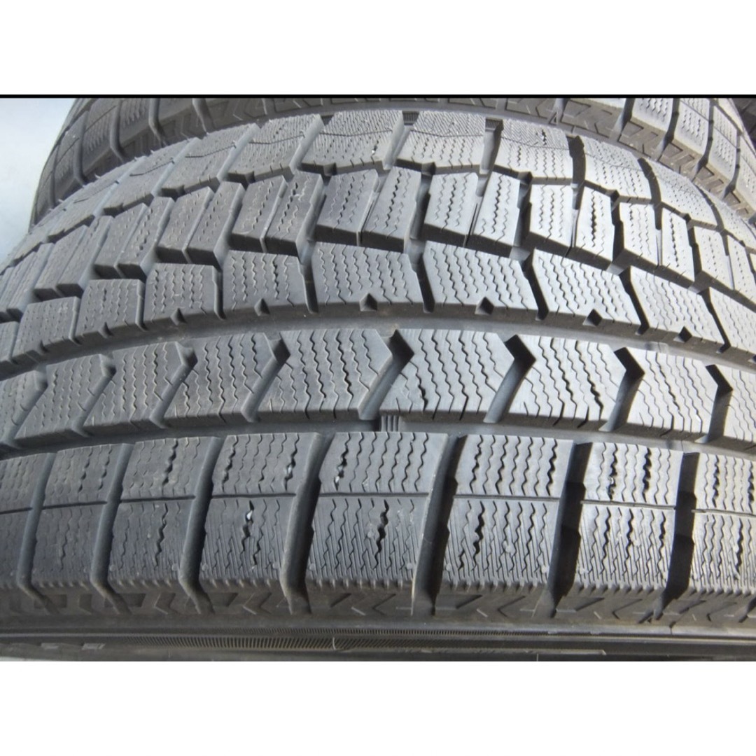 DUNLOP(ダンロップ)の235/50R18 WINTERMAXX WM02 22年 バリ山 スタッドレス 自動車/バイクの自動車(タイヤ)の商品写真