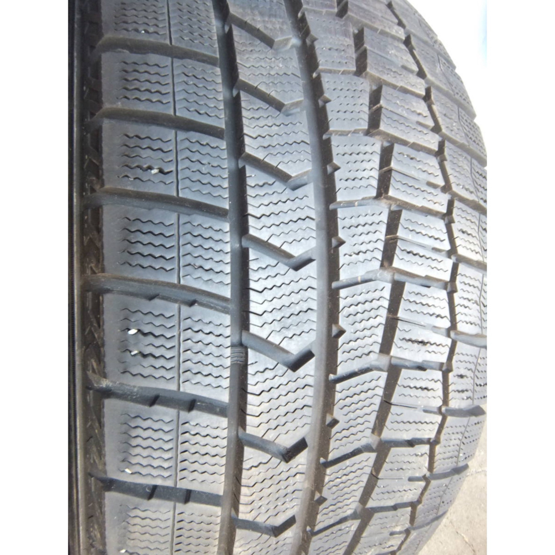 DUNLOP(ダンロップ)の235/50R18 WINTERMAXX WM02 22年 バリ山 スタッドレス 自動車/バイクの自動車(タイヤ)の商品写真