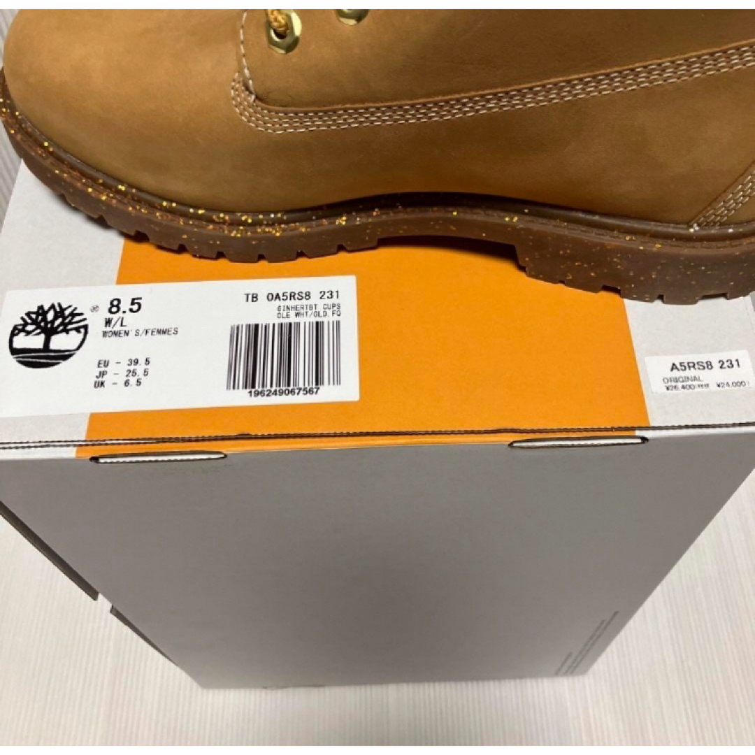 Timberland(ティンバーランド)の送料無料 新品 TIMBERLAND HERITAGE6インチ防水ブーツ25.5 レディースの靴/シューズ(ブーツ)の商品写真