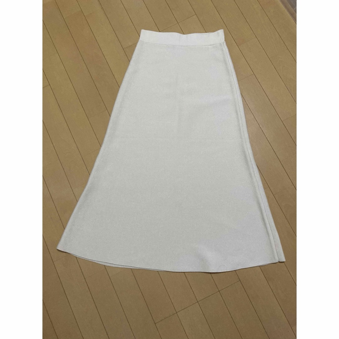 GU(ジーユー)のGUフレアミディニットスカート レディースのスカート(ロングスカート)の商品写真