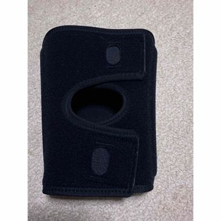 膝サポーター　M(トレーニング用品)
