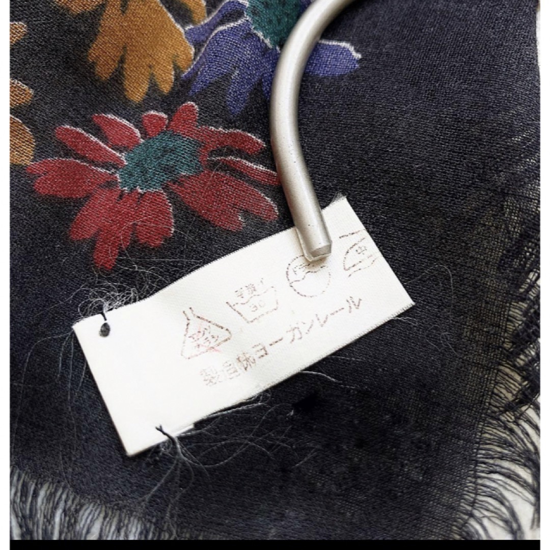 Jurgen Lehl(ヨーガンレール)の✳︎JURGEN LEHLヨーガンレール　ヴィンテージフラワースカーフ　ストール レディースのファッション小物(バンダナ/スカーフ)の商品写真