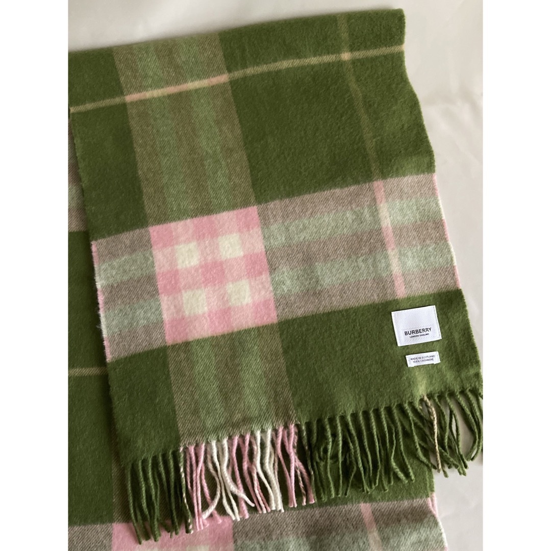 BURBERRY(バーバリー)の【美品】BURBERRY カシミヤマフラー レディースのファッション小物(マフラー/ショール)の商品写真