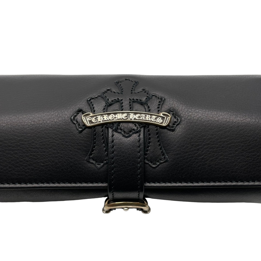 Chrome Hearts(クロムハーツ)の極美品 CHROME HEARTS クロムハーツ ウォッチケース ジュエリーロール スクロールラベル セメタリークロス ブラック 中古 58658 インテリア/住まい/日用品の日用品/生活雑貨/旅行(旅行用品)の商品写真