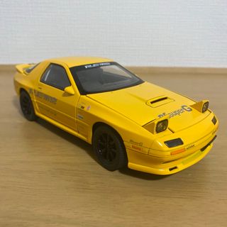 1:24 MAZDA RX-7 ミニカー　黄色(ミニカー)