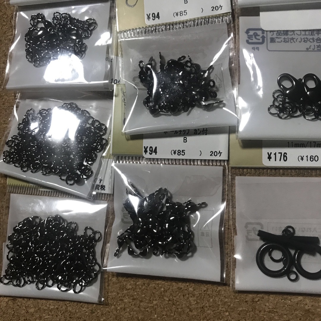 貴和製作所 パーツ ブラック系 ハンドメイドの素材/材料(各種パーツ)の商品写真